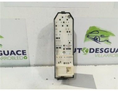 MANDO ELEVALUNAS DELANTERO IZQUIERDO Toyota Auris  1 3 Active [1 3 Ltr  - 74 kW 16V CAT]