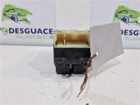 MANDO ELEVALUNAS DELANTERO IZQUIERDO Nissan Primera Berl / Traveller  2 0 GT