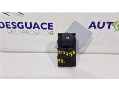 MANDO ELEVALUNAS TRASERO DERECHO Chevrolet Trax  1 7 LS+ [1 7 Ltr  - 96 kW Diesel CAT]