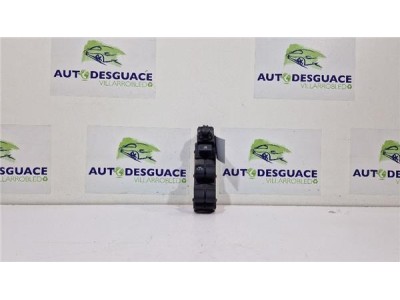 MANDO ELEVALUNAS DELANTERO IZQUIERDO Mazda 3 Berlina / Sedán  2 2 Evolution [2 2 Ltr  - 110 kW Turbodiesel CAT]