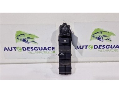 MANDO ELEVALUNAS DELANTERO IZQUIERDO Mazda 3 Berlina / Sedán  2 2 Evolution [2 2 Ltr  - 110 kW Turbodiesel CAT]