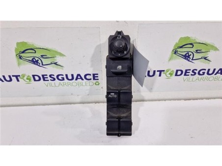 MANDO ELEVALUNAS DELANTERO IZQUIERDO Mazda 3 Berlina / Sedán  2 2 Evolution [2 2 Ltr  - 110 kW Turbodiesel CAT]