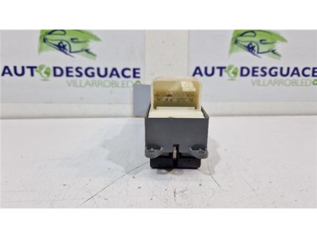 MANDO ELEVALUNAS DELANTERO IZQUIERDO Toyota Yaris  1 3 Active [1 3 Ltr  - 73 kW 16V CAT]