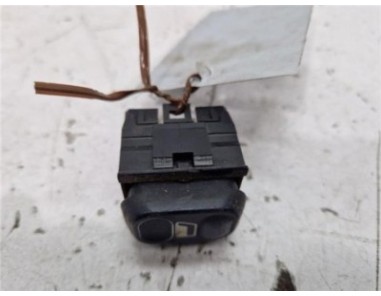 MANDO ELEVALUNAS DELANTERO DERECHO Peugeot 806  1 9 TD