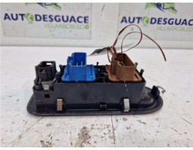 MANDO ELEVALUNAS DELANTERO IZQUIERDO Renault Clio III  1 5 dCi 