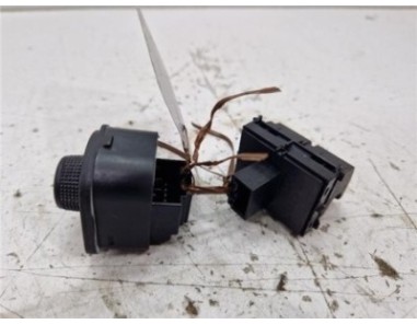 MANDO ELEVALUNAS DELANTERO IZQUIERDO Seat Leon  1 4 Reference [1 4 Ltr  - 81 kW TGI bivalent  Gasolina / GNC]