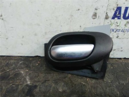 Manilla Interior Puerta Trasera Derecha Peugeot 206+ 1 4 HDi 
