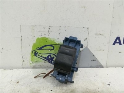 MANDO ELEVALUNAS TRASERO IZQUIERDO Toyota VERSO 2 0 D-4D