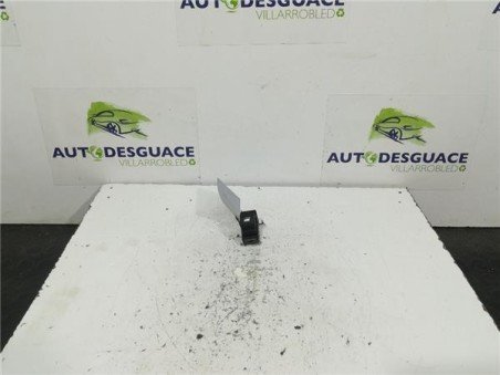 MANDO ELEVALUNAS TRASERO IZQUIERDO Citroen C3  1 6 Elle [1 6 Ltr  - 55 kW Blue-HDI FAP]