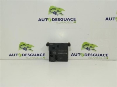 CENTRALITA CIERRE PUERTA TRASERA DERECHA Mercedes-Benz CLS  3 5 350  [3 5 Ltr  - 200 kW V6 CAT]