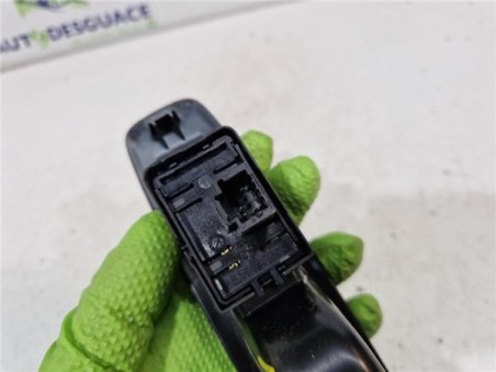 MANDO ELEVALUNAS TRASERO IZQUIERDO Renault Megane IV Berlina 5P  1 5 Business [1 5 Ltr  - 66 kW dCi Diesel FAP Energy]