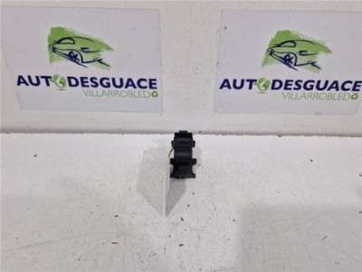 MANDO ELEVALUNAS DELANTERO DERECHO Toyota Yaris  1 3 Active [1 3 Ltr  - 73 kW 16V CAT]