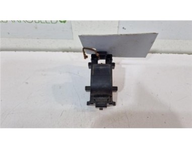 MANDO ELEVALUNAS DELANTERO DERECHO Toyota Yaris  1 3 Active [1 3 Ltr  - 73 kW 16V CAT]