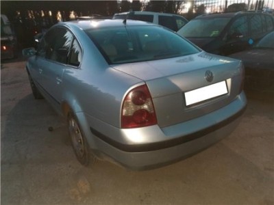 Volkswagen Passat Berlina  1 9 TDI 2