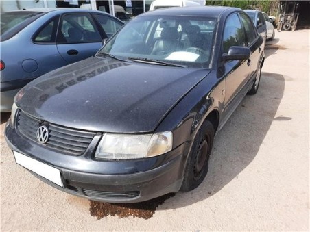 Volkswagen Passat Berlina  1 9 TDI