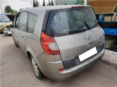 Renault GRAND SCÉNIC II  1 9 dCi  2