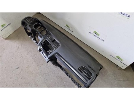 Salpicadero Volkswagen Golf VII  1 6 Business BlueMotion Tech  [1 6 Ltr  - 77 kW TDI DPF]