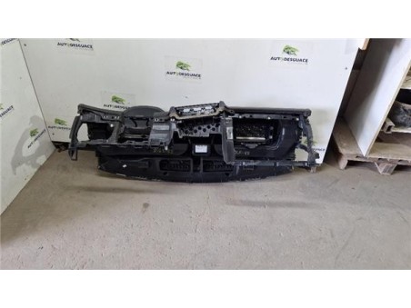 Salpicadero Volkswagen Golf VII  1 6 Business BlueMotion Tech  [1 6 Ltr  - 77 kW TDI DPF]