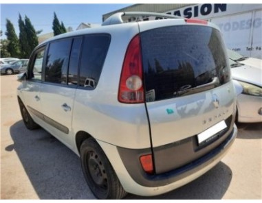 Renault Espace IV  2 2 dCi 