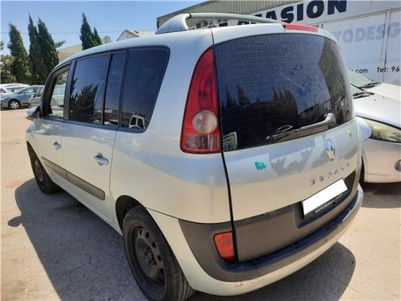 Renault Espace IV  2 2 dCi 
