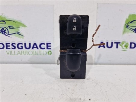 MANDO ELEVALUNAS DELANTERO DERECHO Nissan Qashqai  1 5 Tekna Premium [1 5 Ltr  - 81 kW Turbodiesel CAT]