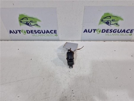 MANDO ELEVALUNAS TRASERO DERECHO Nissan Qashqai  1 5 Tekna Premium [1 5 Ltr  - 81 kW Turbodiesel CAT]