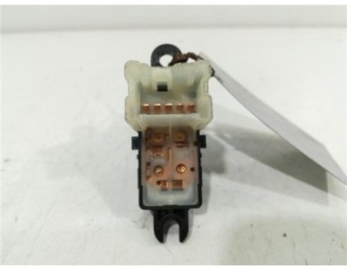 MANDO ELEVALUNAS TRASERO IZQUIERDO Nissan X-Trail  1 6 360° [1 6 Ltr  - 96 kW dCi Turbodiesel CAT]