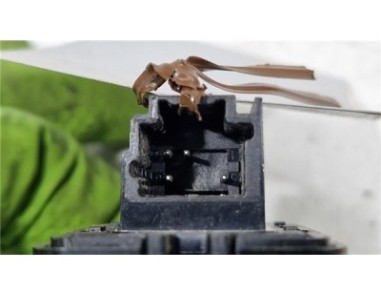 MANDO ELEVALUNAS DELANTERO DERECHO Renault Arkana  1 3 Intens [1 3 Ltr  - 103 kW TCE]