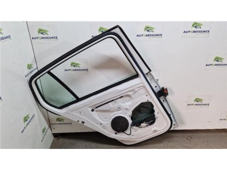 Puerta Trasera Izquierda Volkswagen Golf V  1 9 TDI