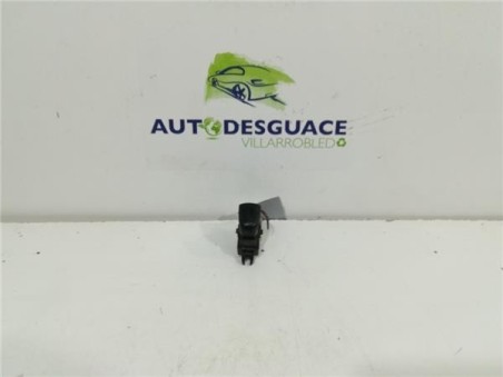 MANDO ELEVALUNAS TRASERO DERECHO Nissan X-Trail  1 6 360° [1 6 Ltr  - 96 kW dCi Turbodiesel CAT]