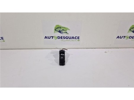 MANDO ELEVALUNAS TRASERO DERECHO Kia Stonic  1 0 Black Edition [1 0 Ltr  - 88 kW TGDI ]