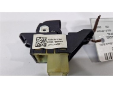 MANDO ELEVALUNAS TRASERO DERECHO Kia Stonic  1 0 Black Edition [1 0 Ltr  - 88 kW TGDI ]