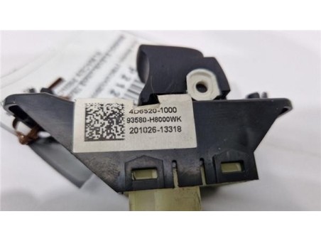 MANDO ELEVALUNAS TRASERO IZQUIERDO Kia Stonic  1 0 Black Edition [1 0 Ltr  - 88 kW TGDI ]