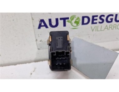 MANDO ELEVALUNAS TRASERO DERECHO Dodge Journey  2 0 SE [2 0 Ltr  - 103 kW 16V CRD CAT]