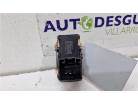 MANDO ELEVALUNAS TRASERO DERECHO Dodge Journey  2 0 SE [2 0 Ltr  - 103 kW 16V CRD CAT]