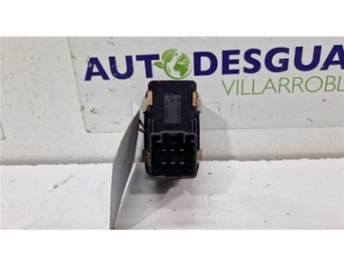 MANDO ELEVALUNAS TRASERO IZQUIERDO Dodge Journey  2 0 SE [2 0 Ltr  - 103 kW 16V CRD CAT]