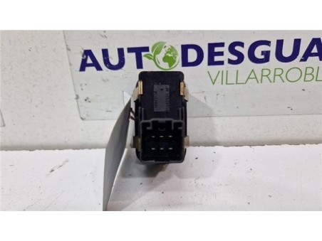 MANDO ELEVALUNAS TRASERO IZQUIERDO Dodge Journey  2 0 SE [2 0 Ltr  - 103 kW 16V CRD CAT]