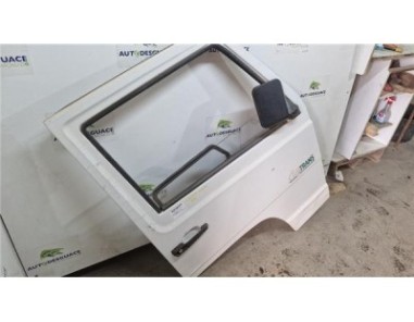 Puerta Delantera Derecha Mercedes-Benz 100 Furgón  D 