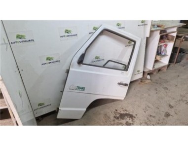 Puerta Delantera Izquierda Mercedes-Benz 100 Furgón  D 