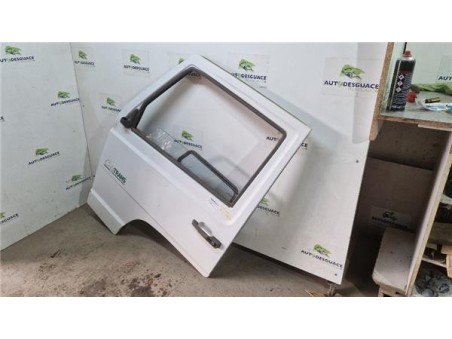 Puerta Delantera Izquierda Mercedes-Benz 100 Furgón  D 
