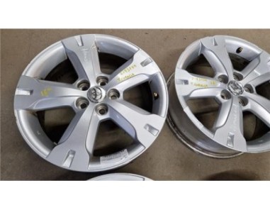 JUEGO LLANTAS Toyota Corolla  1 4 D