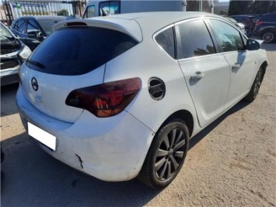 Opel Astra J Berlina 5p  2 0 Excellence [2 0 Ltr  - 121 kW 16V CDTI] 2