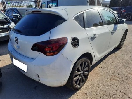 Opel Astra J Berlina 5p  2 0 Excellence [2 0 Ltr  - 121 kW 16V CDTI]
