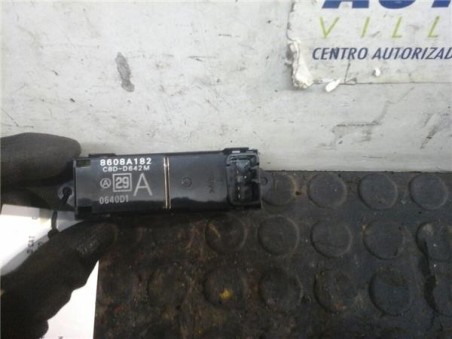 Botonera Puerta Delantera Derecha Mitsubishi OUTLANDER 2 2 DI-D 