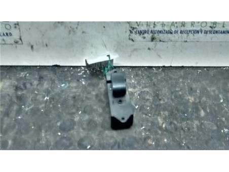 Botonera Puerta Delantera Derecha Mitsubishi OUTLANDER 2 0 DI-D 