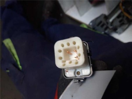 Botonera Puerta Delantera Derecha Mitsubishi SPACE WAGON 2 4 GDI 