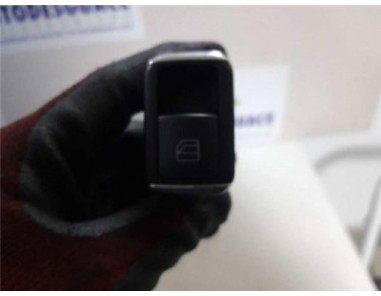 Botonera Puerta Delantera Derecha MERCEDES CLASE C  BERLINA 2 2 CDI 