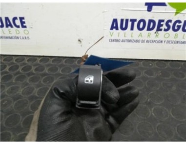 Botonera Puerta Delantera Derecha Fiat TIPO II  SEDAN 1 4 