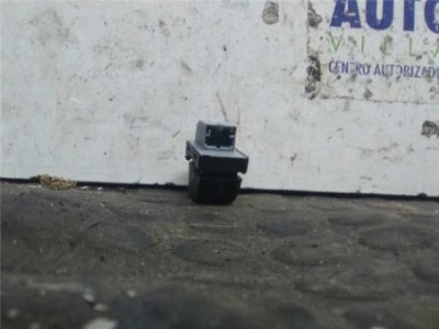 Botonera Puerta Delantera Derecha Audi A4 BER  2 0 16V TDI 