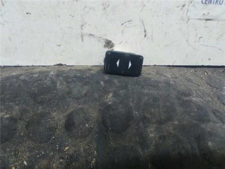 Botonera Puerta Delantera Derecha Ford FOCUS LIM  1 8 TDCi Turbodiesel 